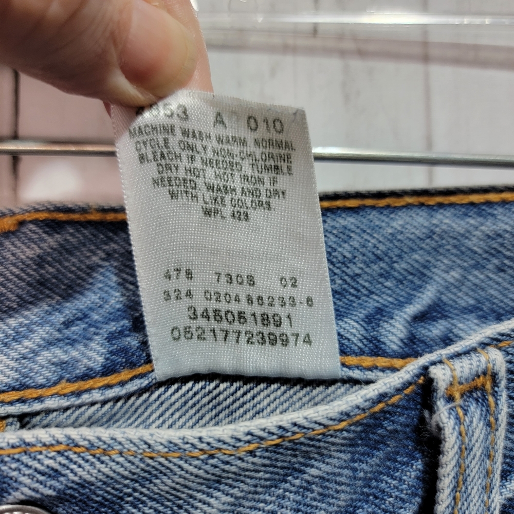 Levi’s Men’s 505 Regular Fit Blue Denim Shorts Size 36 Inseam 9" - Picture 8 of 8